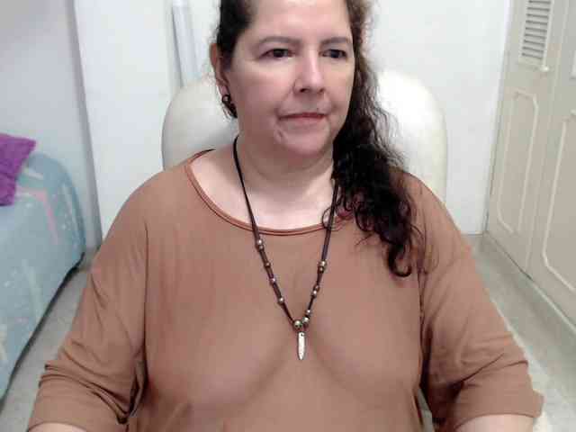 leonela-68 webcam