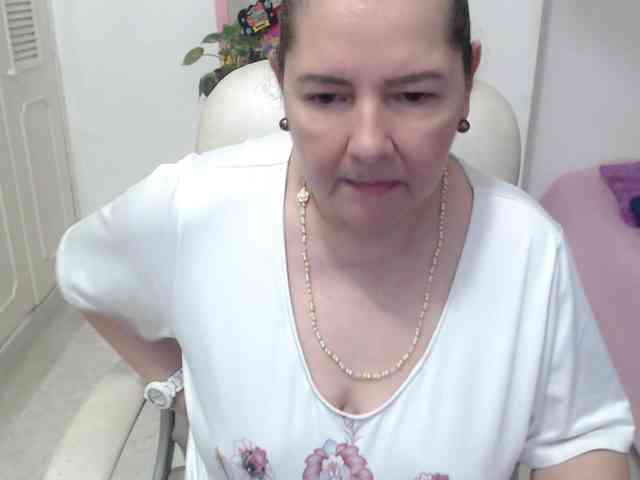 leonela-68 webcam