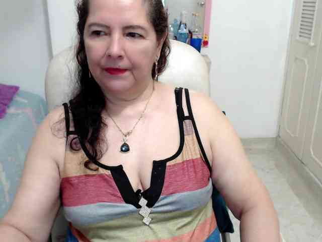 leonela-68 webcam