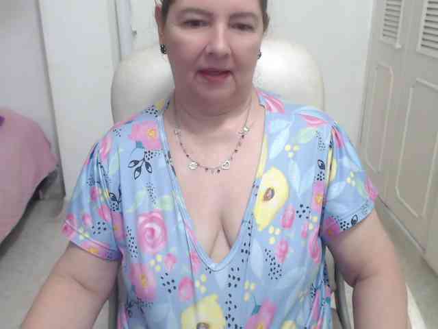 leonela-68 webcam
