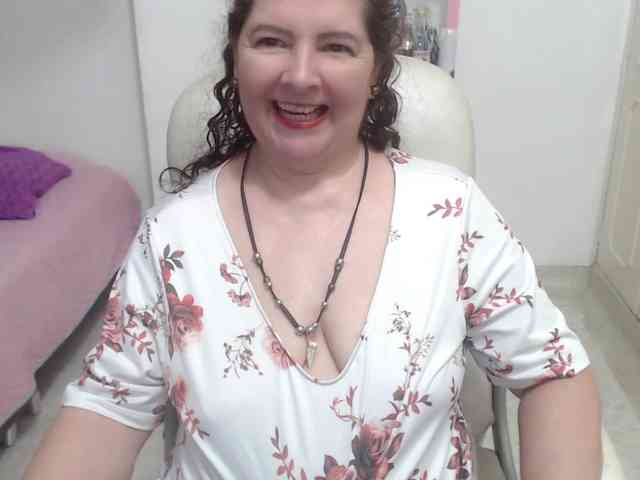 leonela-68 webcam