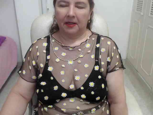 leonela-68 webcam