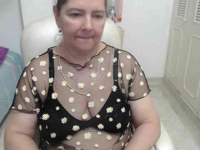leonela-68 webcam