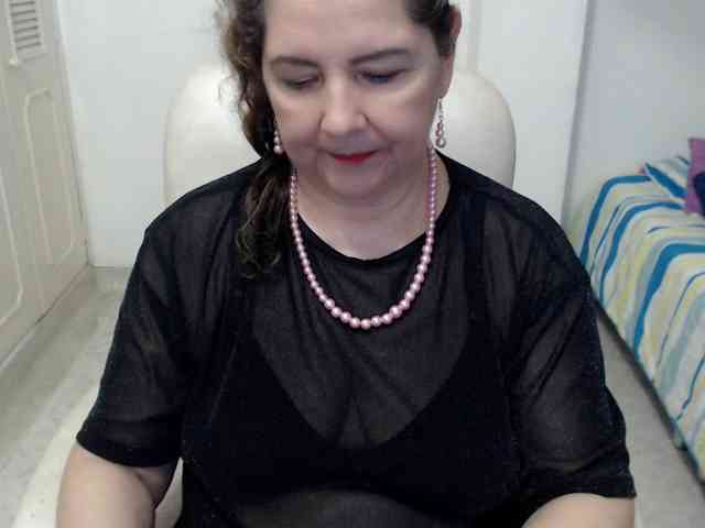 leonela-68