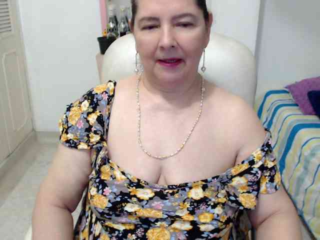 leonela-68