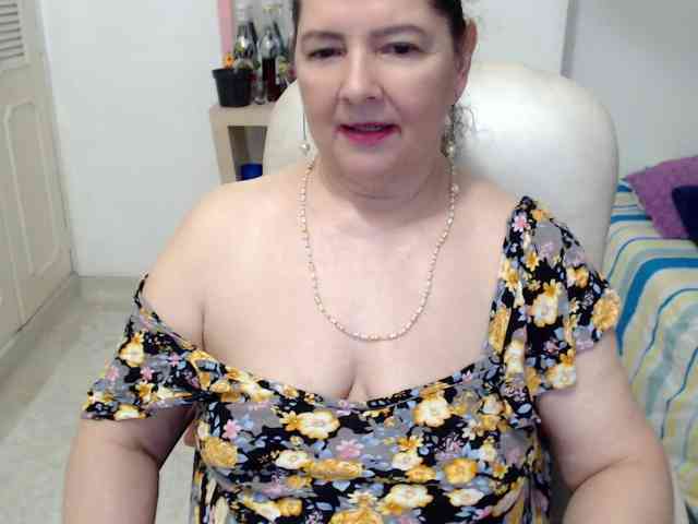 leonela-68