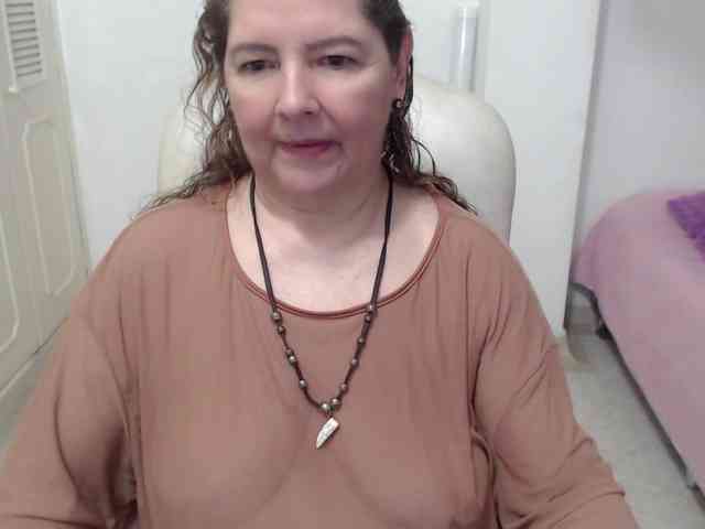 leonela-68 webcam