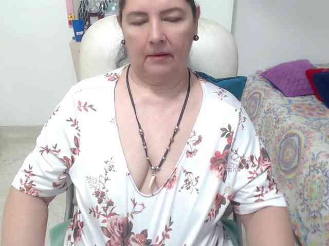 leonela-68