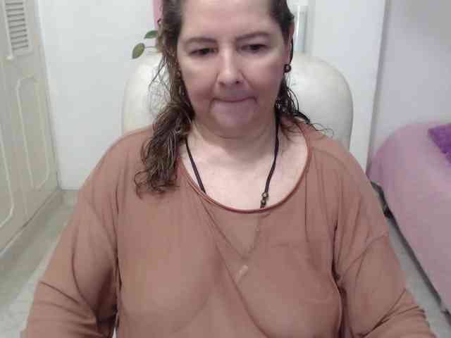 leonela-68 webcam