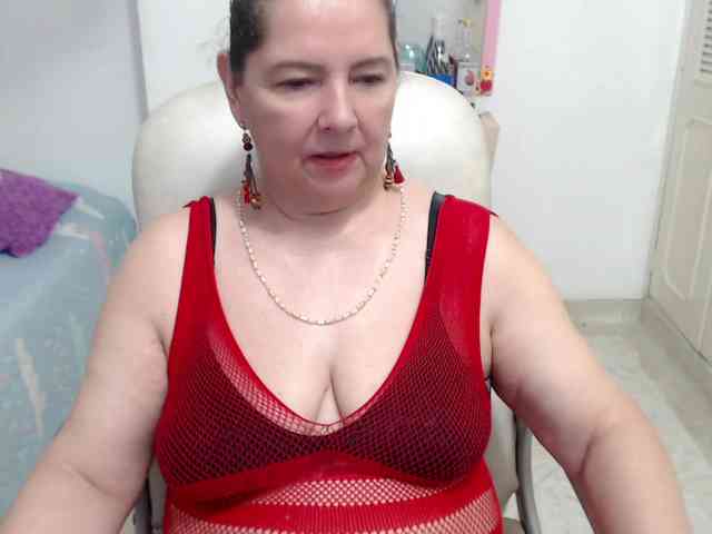 leonela-68