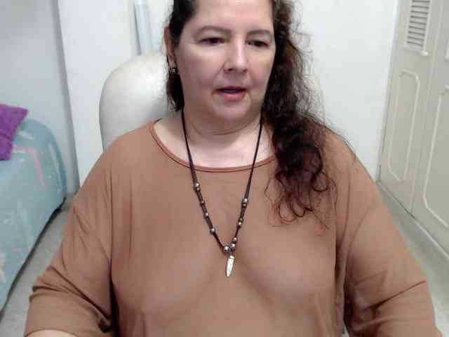 leonela-68 webcam