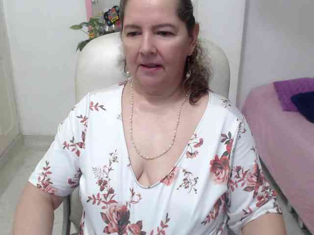 leonela-68 webcam
