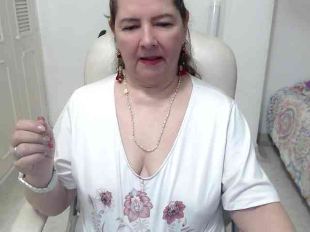 leonela-68 webcam