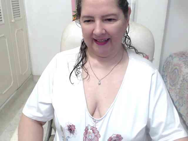 leonela-68