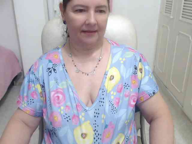leonela-68 webcam