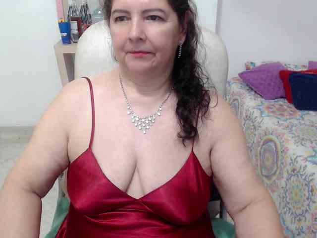 leonela-68