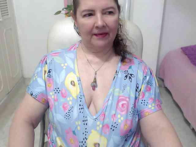 leonela-68 webcam