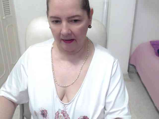 leonela-68 webcam