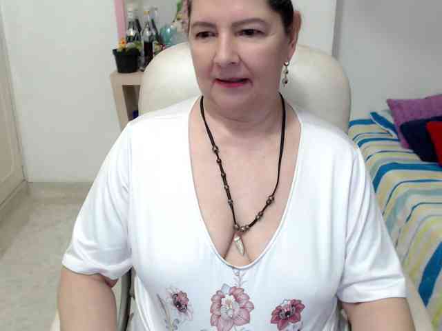 leonela-68