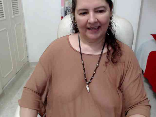 leonela-68 webcam