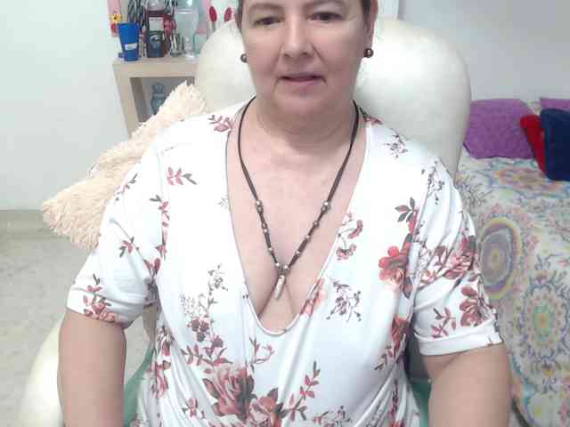 leonela-68