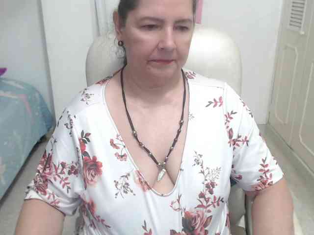 leonela-68 webcam