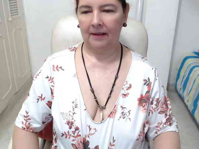leonela-68 webcam
