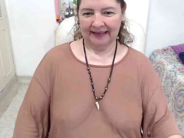 leonela-68