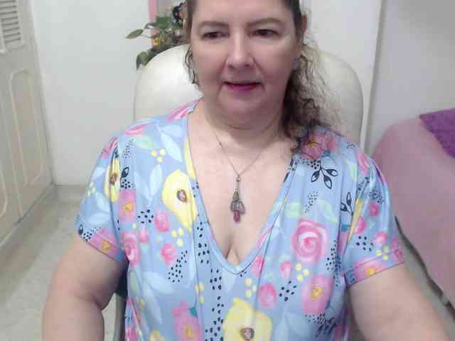 leonela-68 webcam