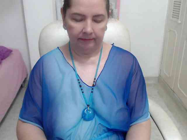 leonela-68 webcam