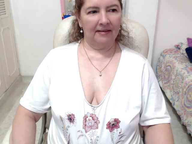 leonela-68 webcam