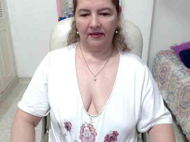 leonela-68