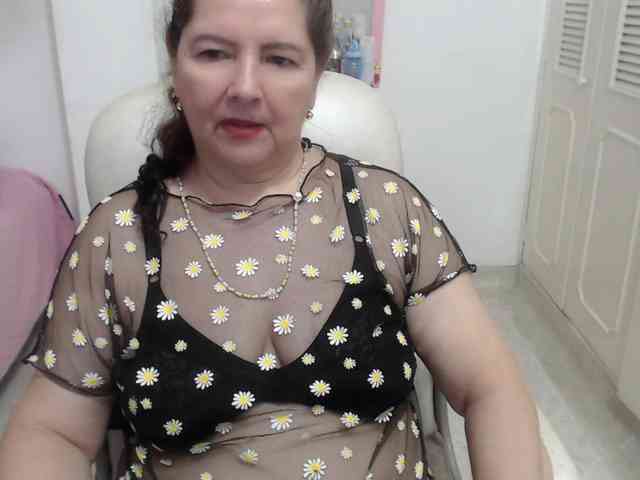 leonela-68 webcam