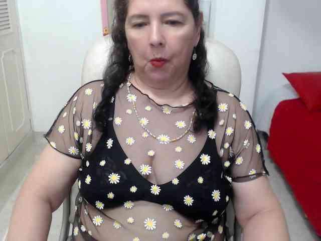 leonela-68 webcam