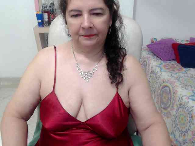 leonela-68