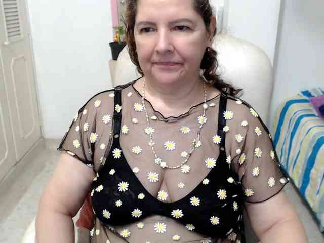 leonela-68 webcam