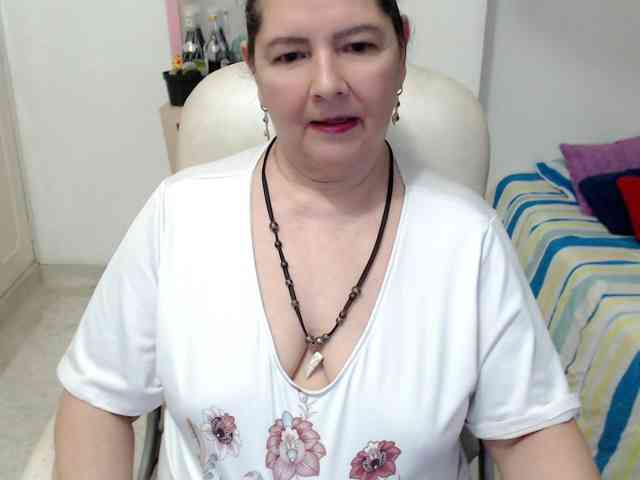 leonela-68