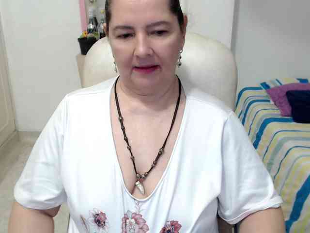 leonela-68