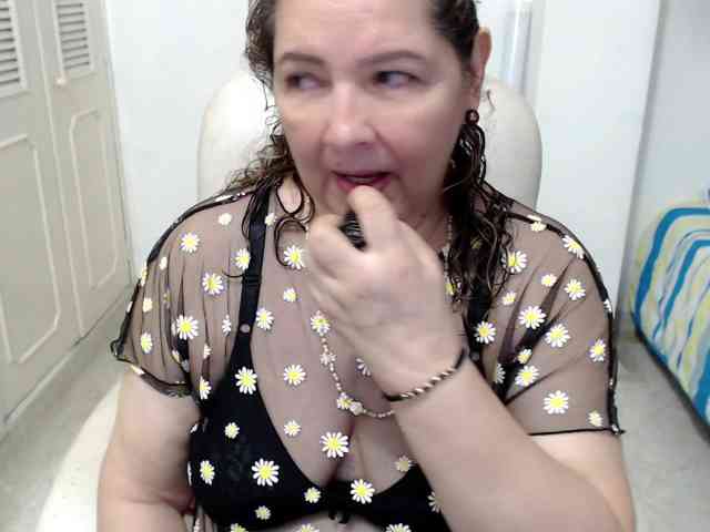 leonela-68