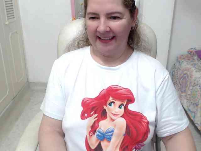 leonela-68 webcam