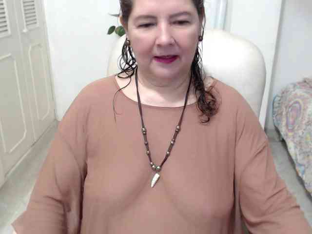 leonela-68 webcam