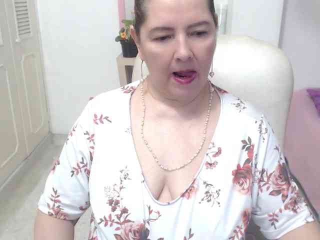 leonela-68