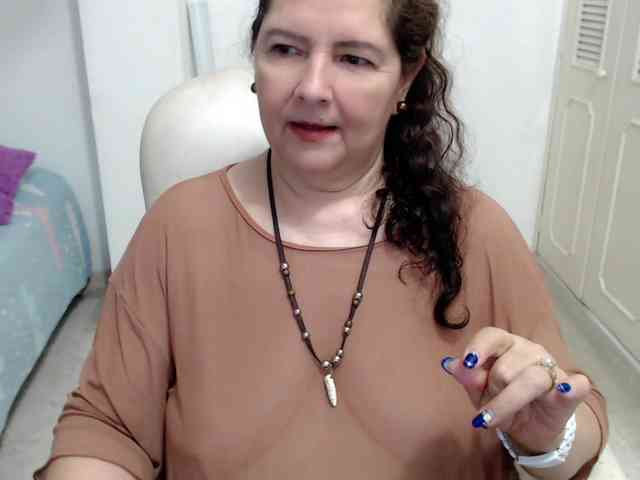 leonela-68 webcam
