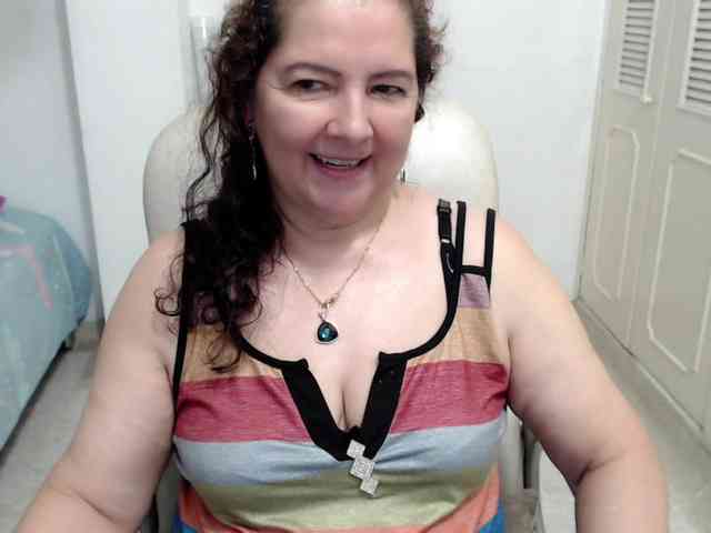 leonela-68 webcam