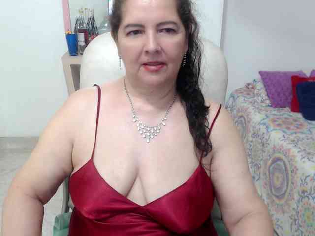 leonela-68