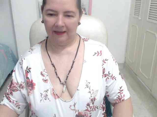 leonela-68 webcam