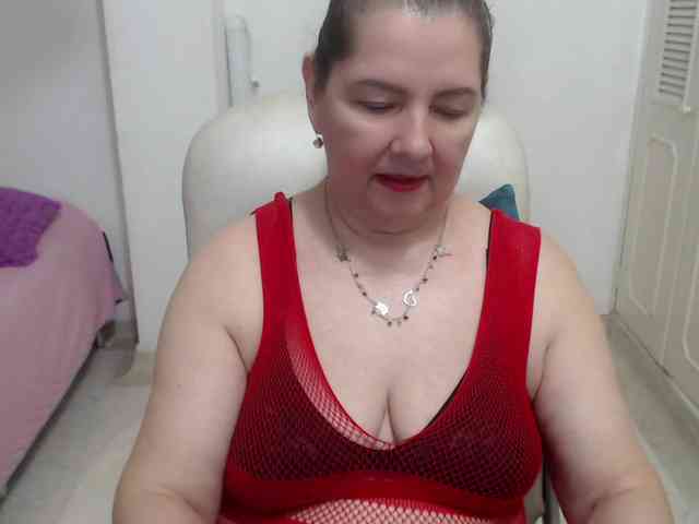 leonela-68 webcam
