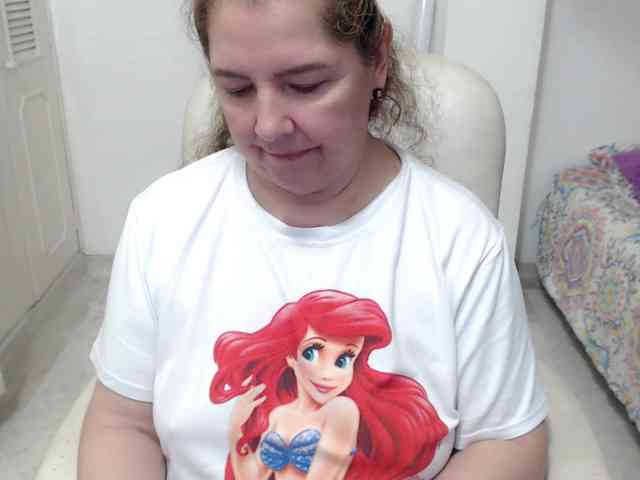 leonela-68 webcam
