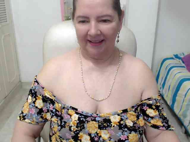 leonela-68 webcam