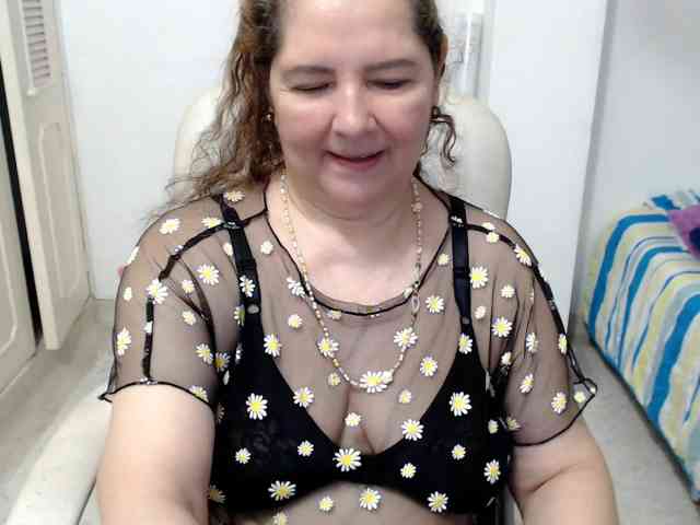 leonela-68 webcam